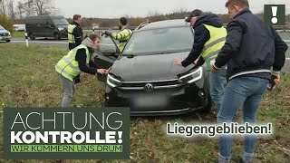 'Will nicht mehr!' ❌ Liegengebliebenes Auto BLOCKIERT Autobahnauffahrt! | Achtung Kontrolle