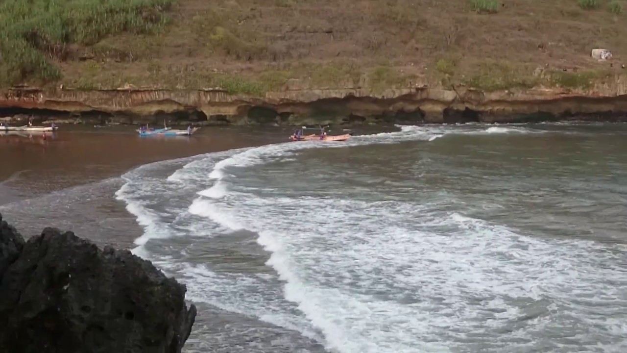Dangerous fishing boats in the Java sea