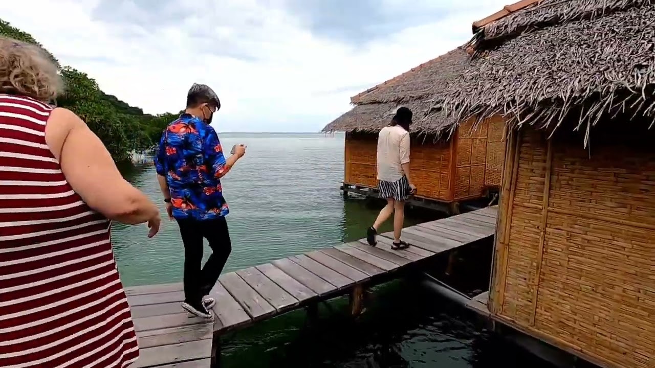 Floating Paradise Gon lele Karimunjawa