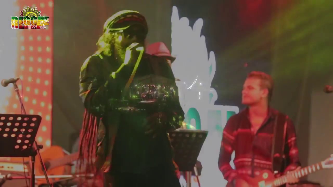 Lankawe Kello Don rajeev - REGGAE MIRISSA - YouTube