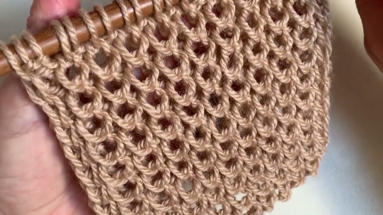 Punto stupendo.Solo due giri.  Facilissimo. Easy stitches for beginners . Punto n 10 😊