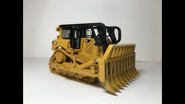 Custom 1:50 Cat D8T root rake dozer overview.