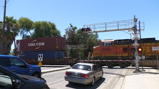 BNSF 3958 Intermodal Train East - S Lincoln St. Railroad Crossing (Stockton CA)