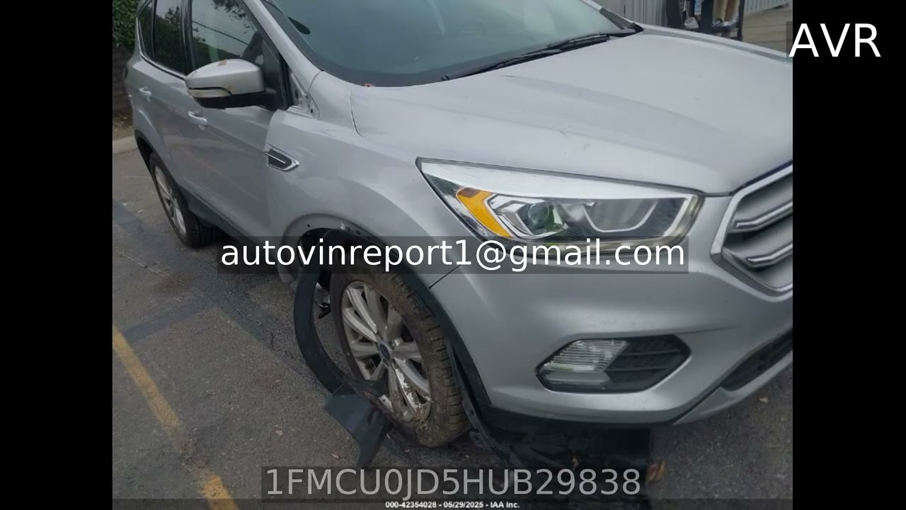 1FMCU0JD5HUB29838 2017 Ford Escape Titanium 2017