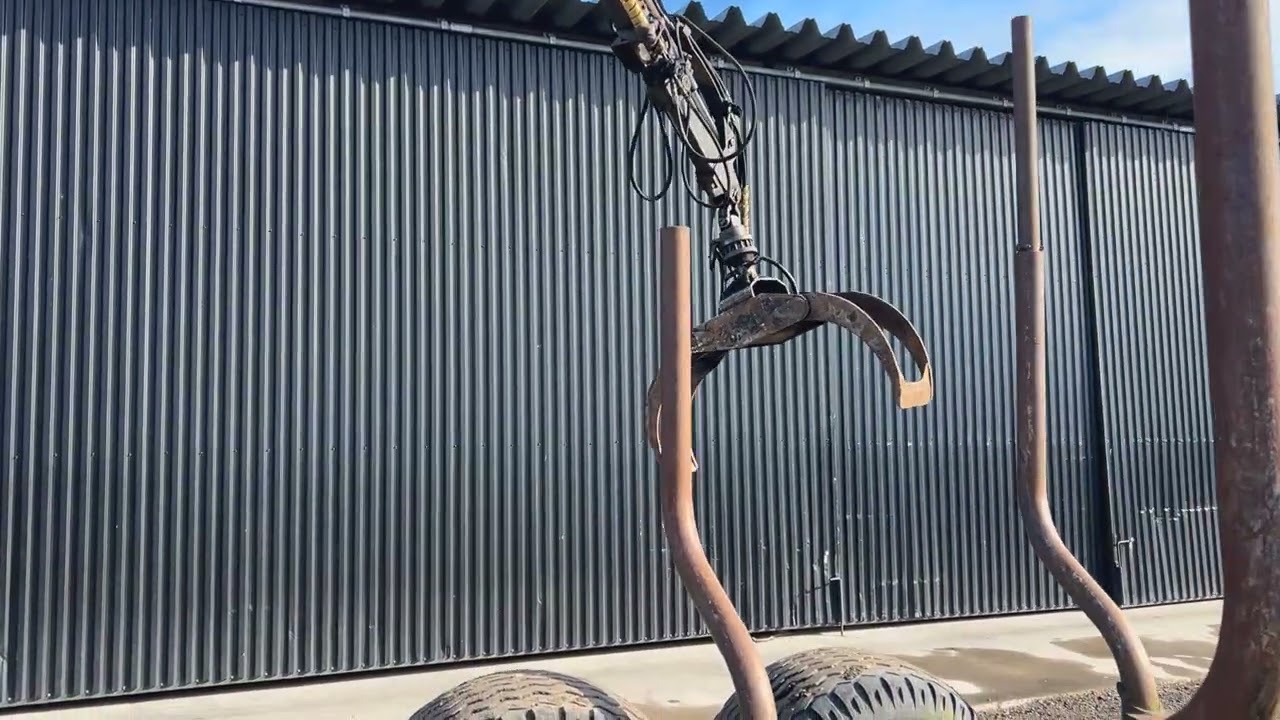 Skogsvagn med kran och grip Palm och Patruuna