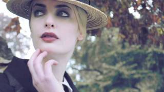 Download Lagu Un gelo mi serpeggia nel sen |  Fashion Short Film MP3