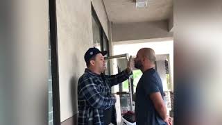 Fight back against the mugger!!