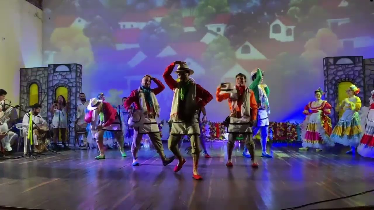 Compañía de proyección folklórica Perla Verde - TE CASASTE TOÑO