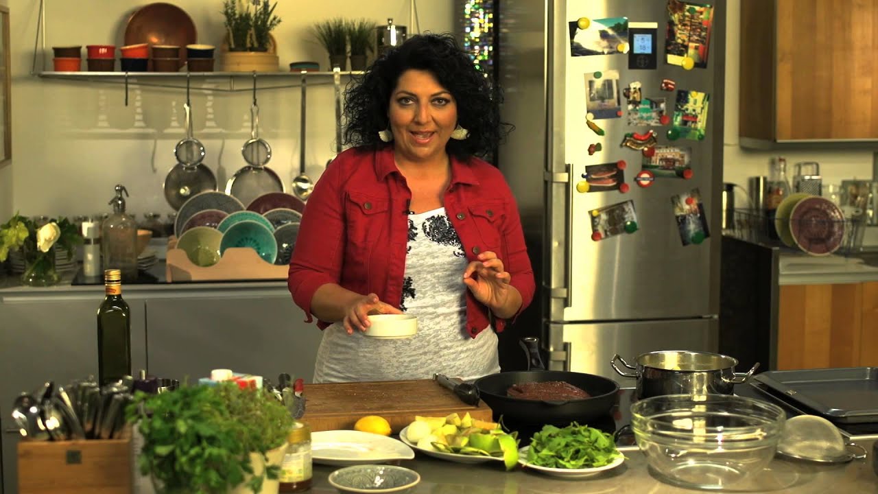 Libamell sült alma mártással és rukkolás krumplipürével