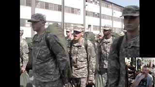 Ветеран Армии США смотрит видео про учебку U.S.Army Fort Knox.