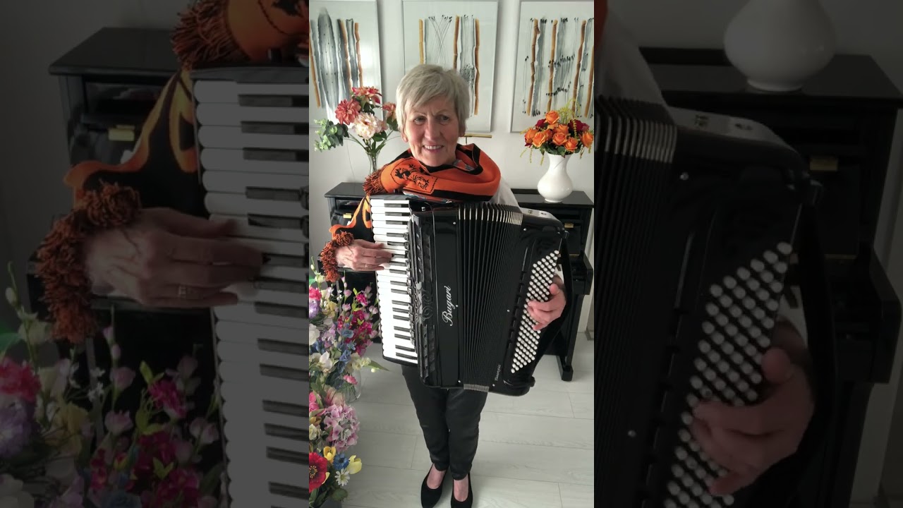 Song:  Holland O Holland  from:  Lammy Bruyns          (Songnumber: 2617)