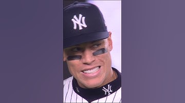 Aaron Judge dropped it 😳 #mlb #baseball#worldseries #Yankees #Dodgers