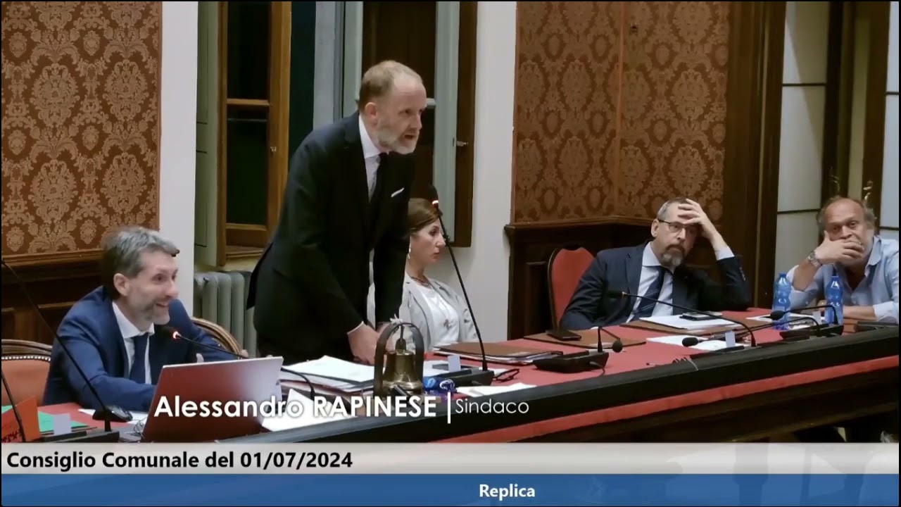 Consiglio comunale di Como, il presidente Anzaldo fatica a contenere il sindaco e Nessi lo contesta