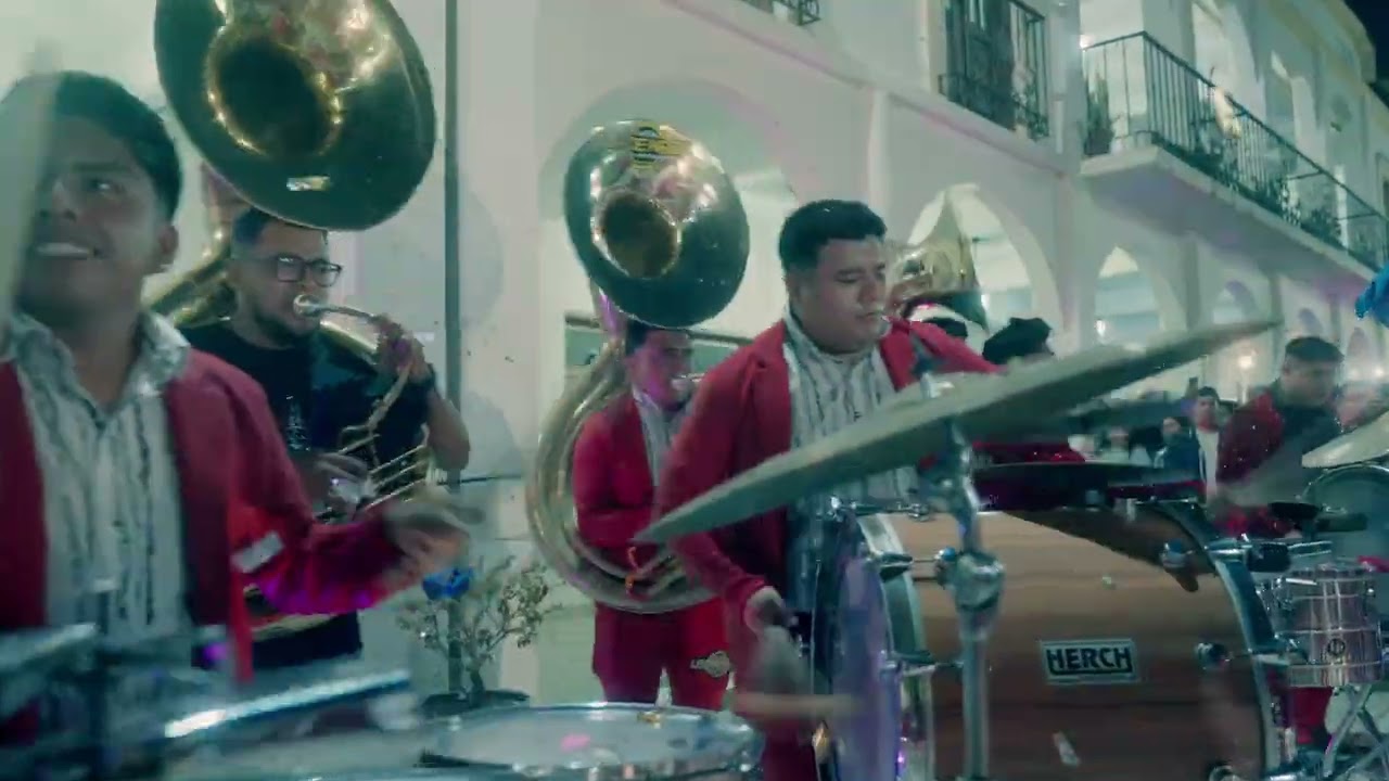 PERFECTA Banda La De Naza ft Banda Pequeña del Valle (Video Oficial)