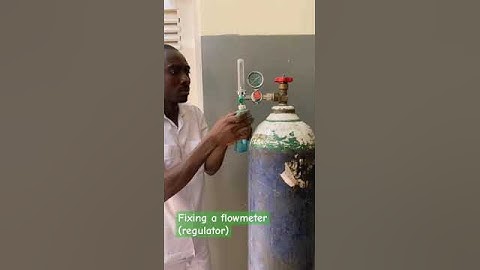 How to Fix a flowmeter to an oxygen cylinder/Oxygen therapy in an emergency