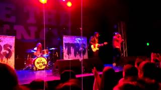 The Ready Set - Give Me Your Hand *Live*