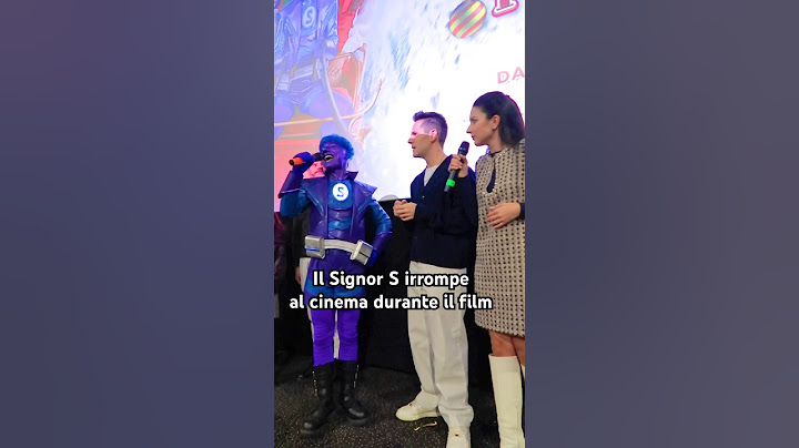 Il Signor S entra in un cinema di nascosto! 😱