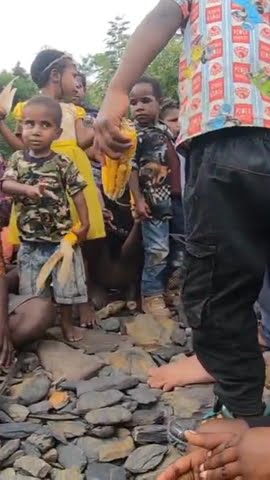 BAGI GULA GULA BIKIN SEMUA SENANG