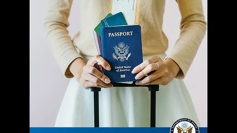 Applying in Person for a U.S. Passport 2022 [Audio Description]