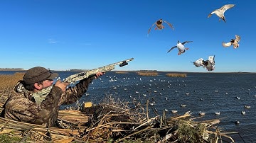 Duck Hunting Over A HUGE Decoy Spread! (Floating Blind)