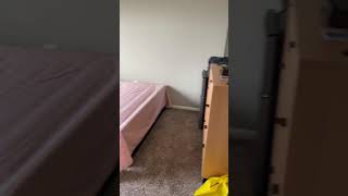 This is my room tour of apartment at college vue. vue less than two
minute drive from university west florida in pensacola florida. bed...