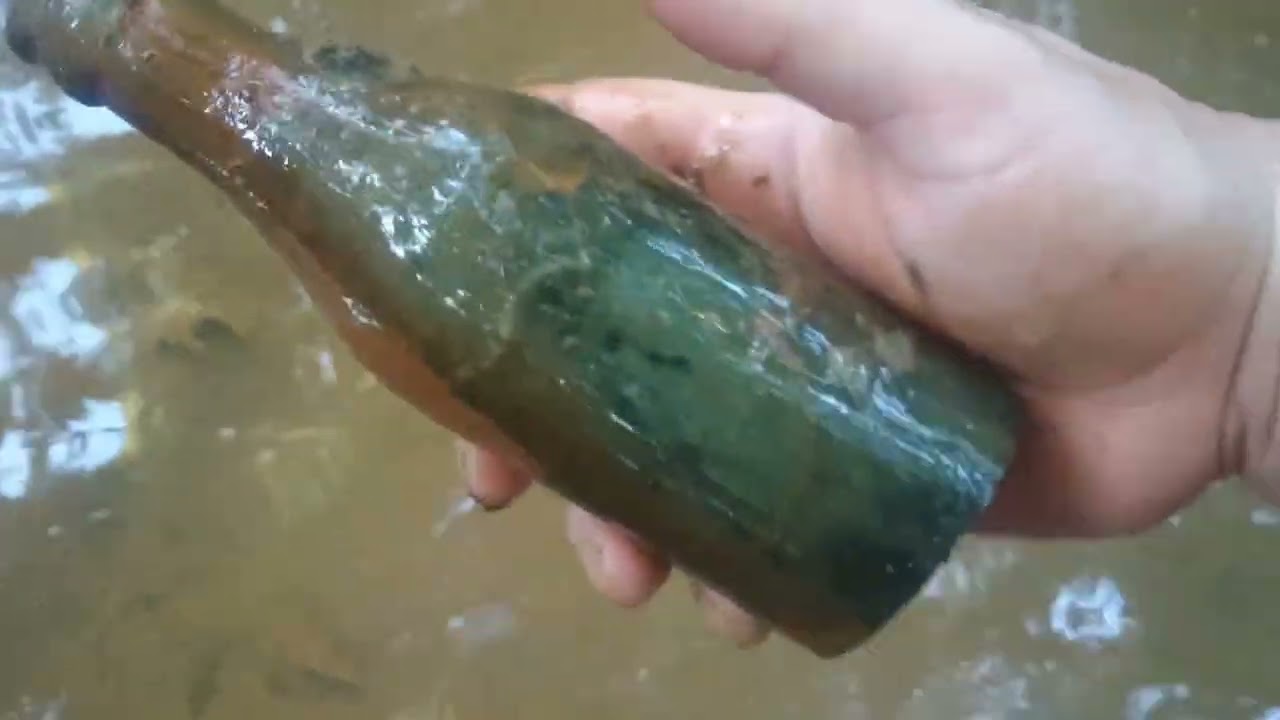 Прогулка по ручью после работы приводит к обнаружению новой газировки.