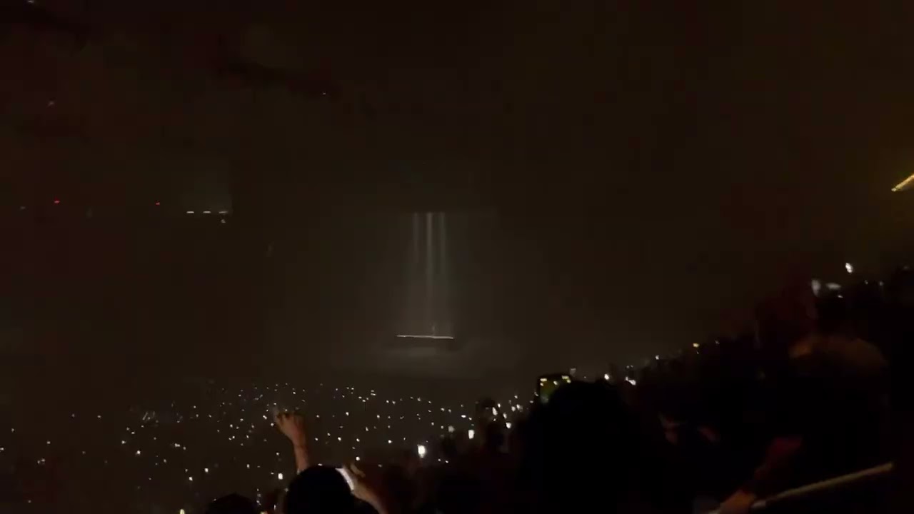 Swedish House Mafia @ T-Mobile Arena 090222 - SHM -One (Your Name)