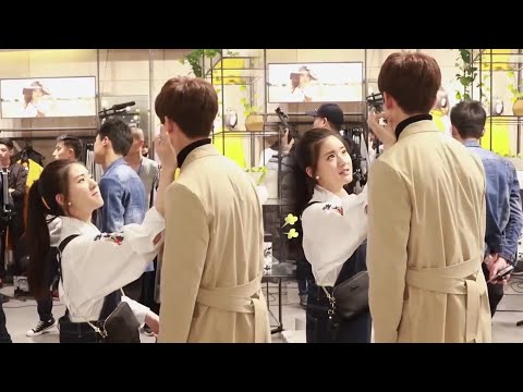 趙露思片場調戲吳磊，還彈他的耳朵，太曖昧了！ | #赵露思 #吴磊 #星汉灿烂