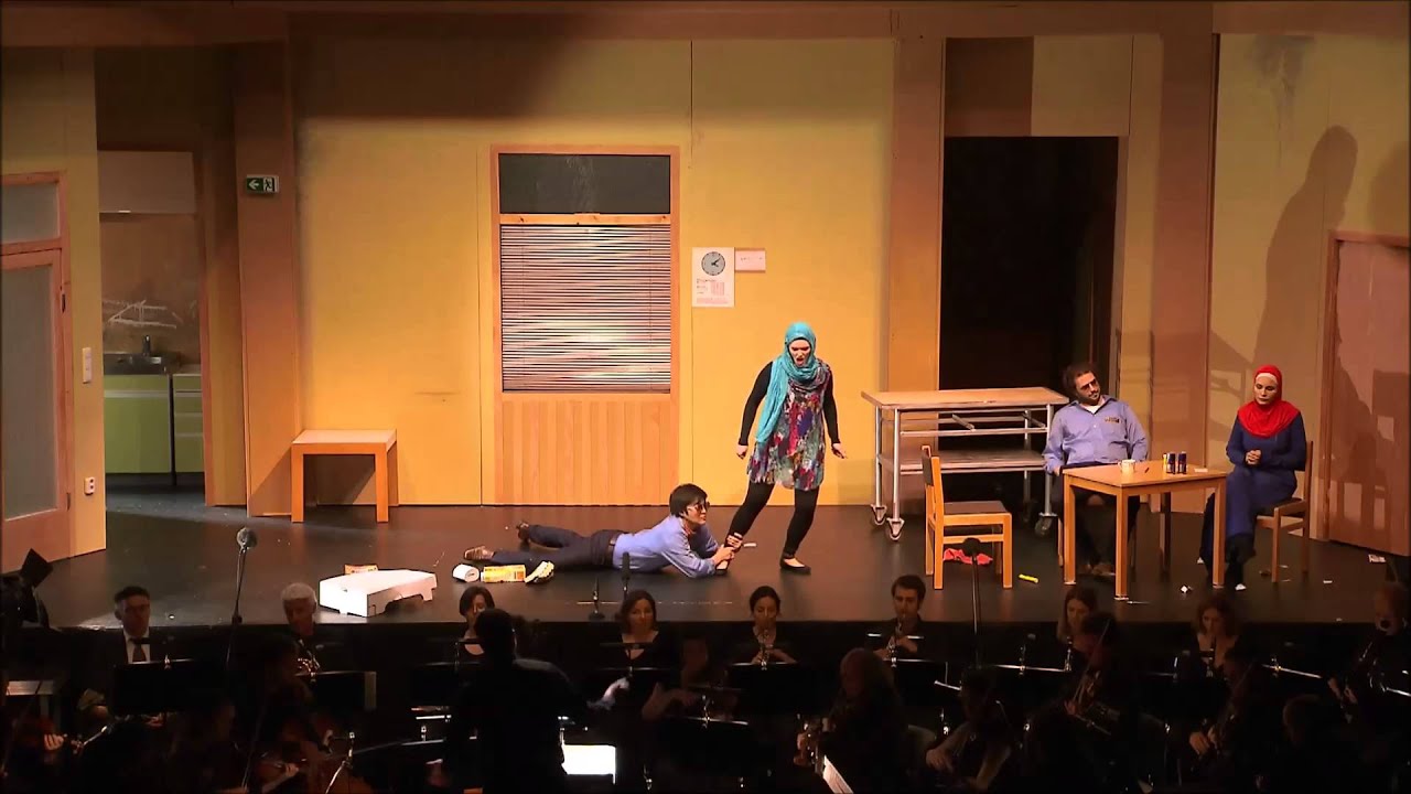 Anne Wieben sings Come Scoglio, conducted by Garrett Keast