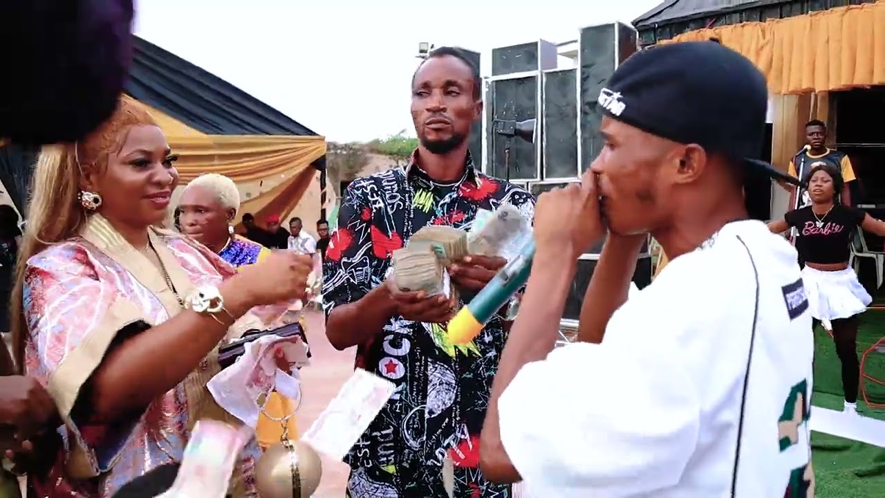 LUCKY STAR LIVE ON STAGE 🔥💯 TRACK 1