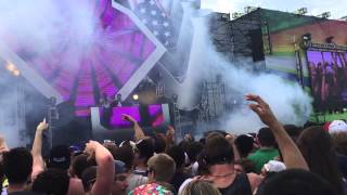 a trak live at indy 500 snake pit