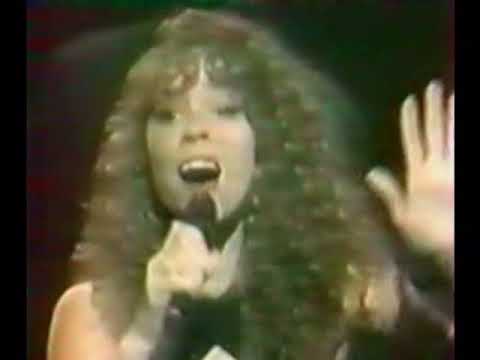 Mariah Carey - Love Takes Time (Live It's Showtime At The Apollo 1990)