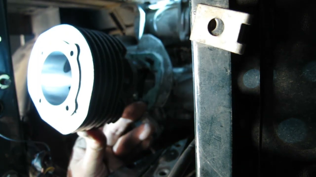 Piaggio Ape Cylinderpiston assembly.                                                               P