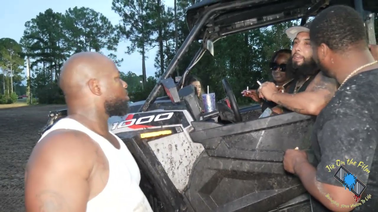 Hog Waller Mudding: Hanging & Ridin the trails