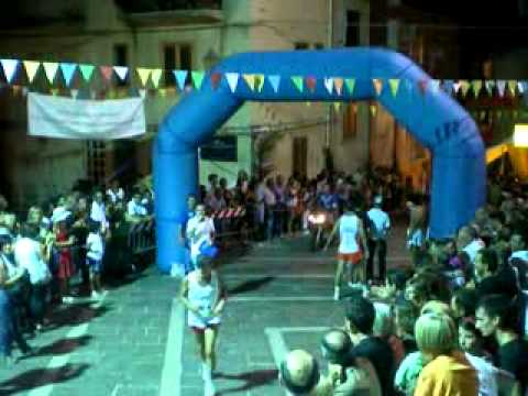 l'arrivo del vincitore Paul Koech