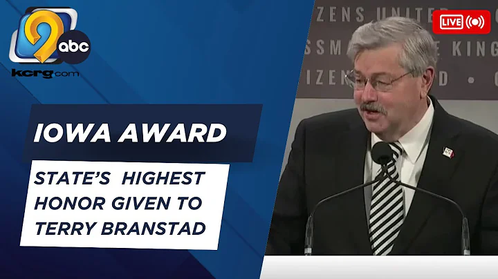 Gov. Reynolds gives out state's highest honor