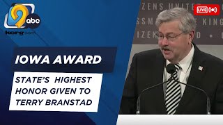 Gov. Reynolds gives out state's highest honor