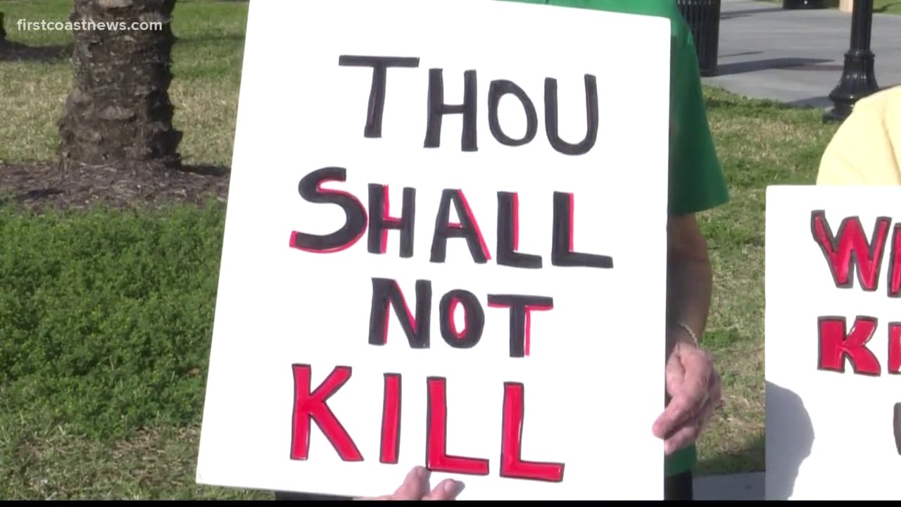 Cherish Perrywinkle's mom, anti-death penalty protesters clash outside courthouse