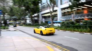Yellow and Black Ferrari 599 GTB Soft Acceleration screenshot 1