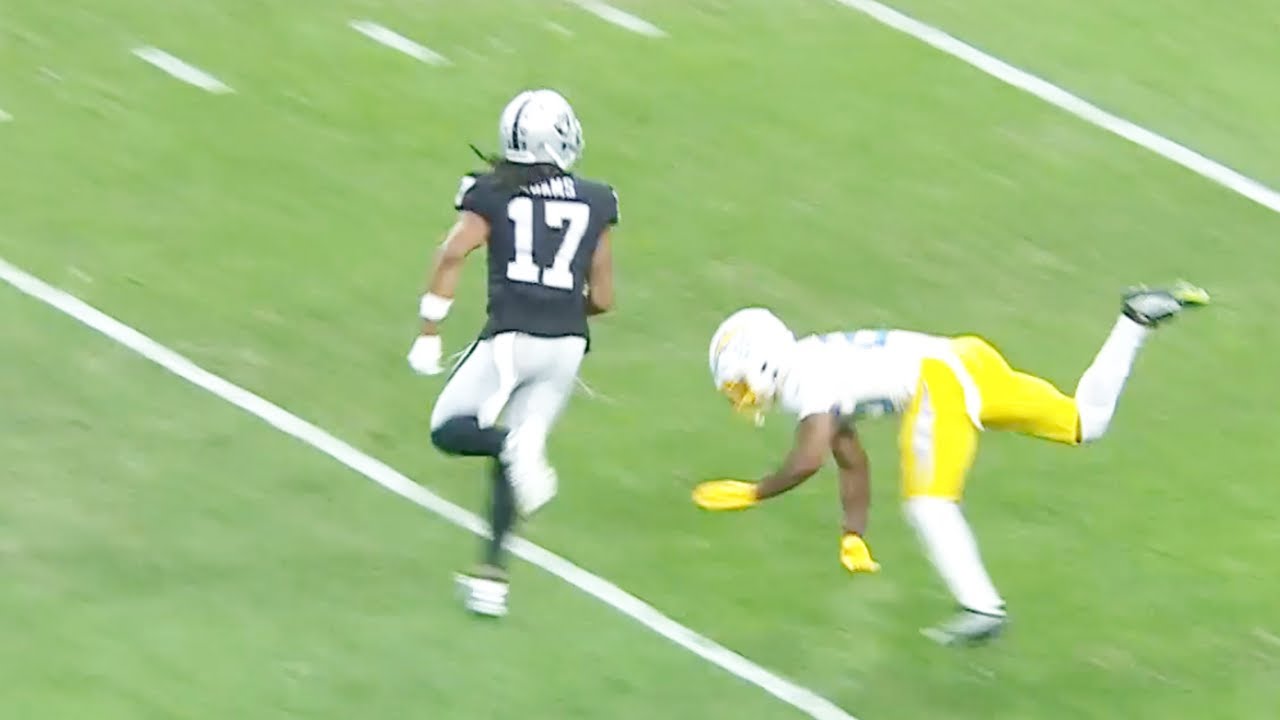 Davante Adams gains 24 yards on Raiders' opening drive