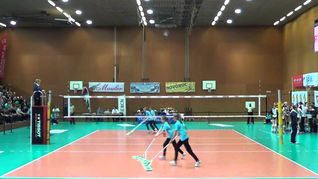 Hillary Hurley Nuc vs Galatasary - YouTube