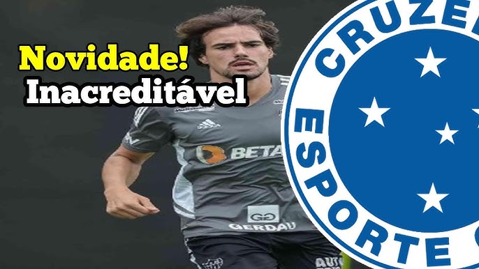 Rafael Cabral discute com torcedor no desembarque do Cruzeiro em Confins