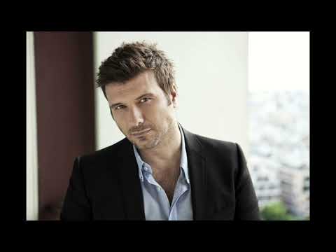 Γιάννης Πλούταρχος -