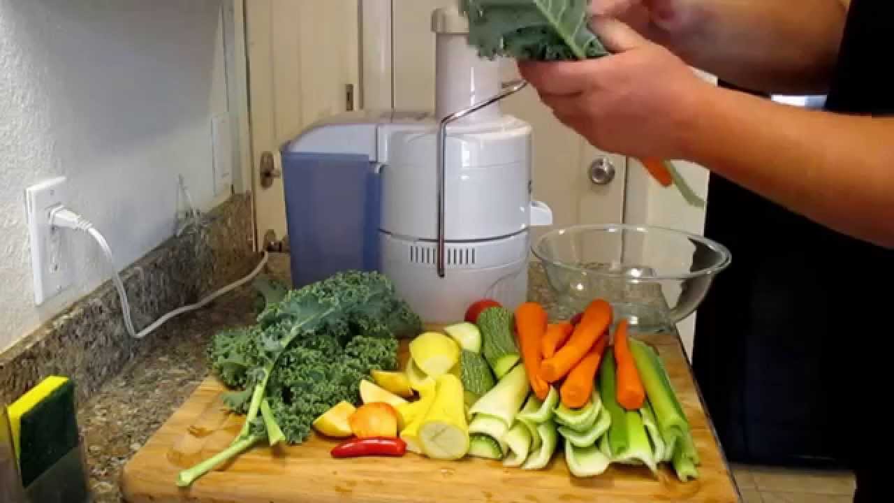 Homemade V8 Juice Using Fresh