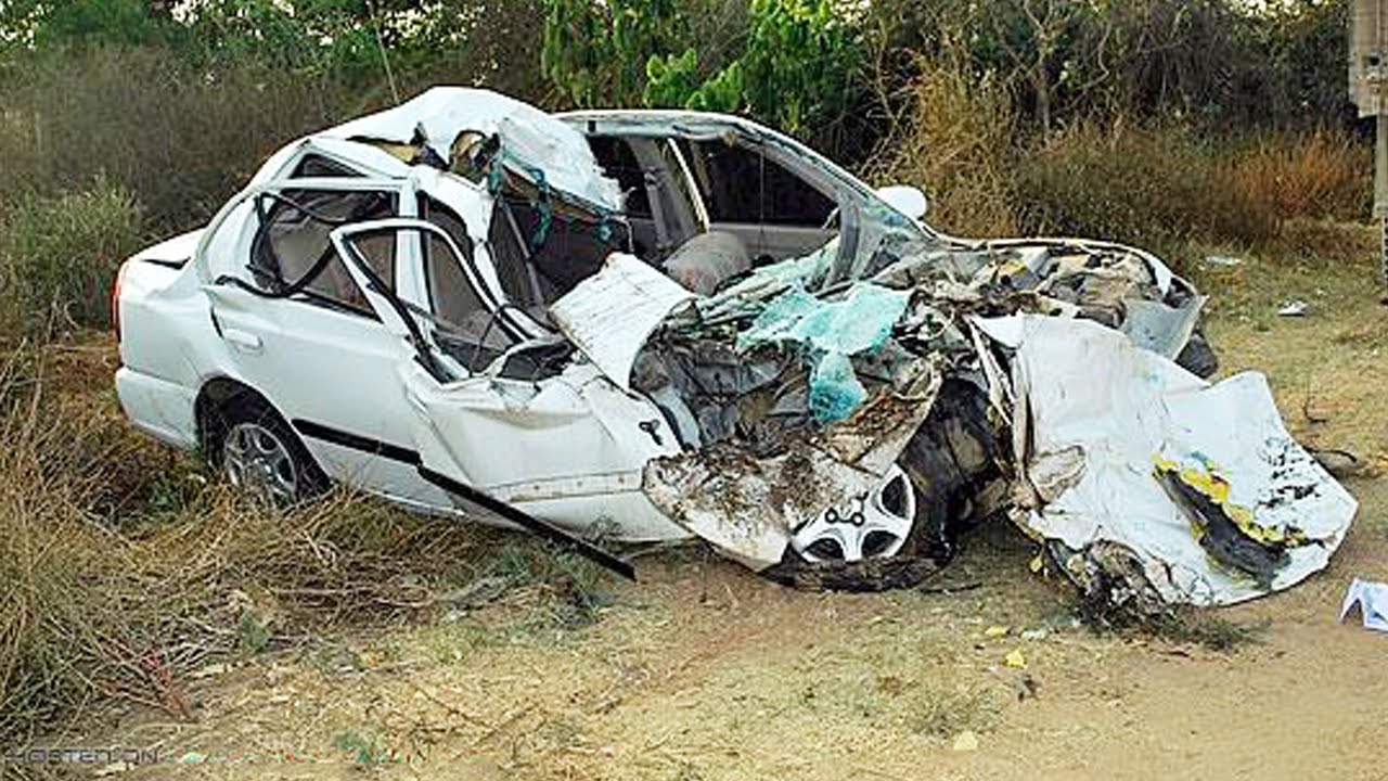 Latest Car Accident of Hyundai Accent in India Road Crash