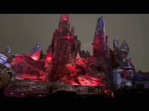 Projection Show 'Shadows of Memory a Skywalker Saga' Disneyland!