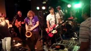 "Eu Quero um Samba" BOSSACUCANOVA no Espaço MPB-FM no Città America 29/11/2012