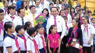 Chủ tịch nước Trần Đại Quang gặp mặt các em học sinh có hoàn cảnh khó khăn
