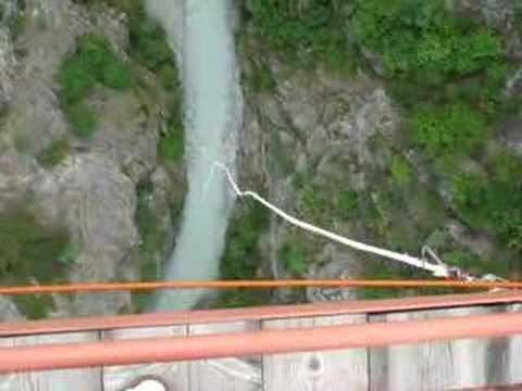 Bungy Jumping  Niouc