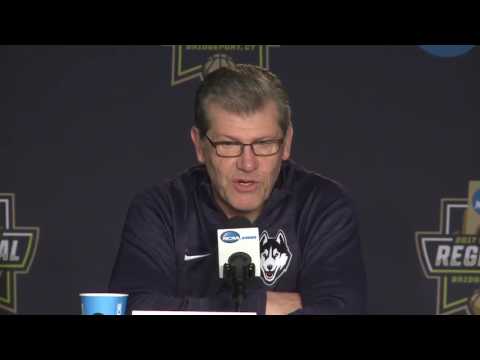 Geno Auriemma: Parents, teach your kids to be teammates, not superstars